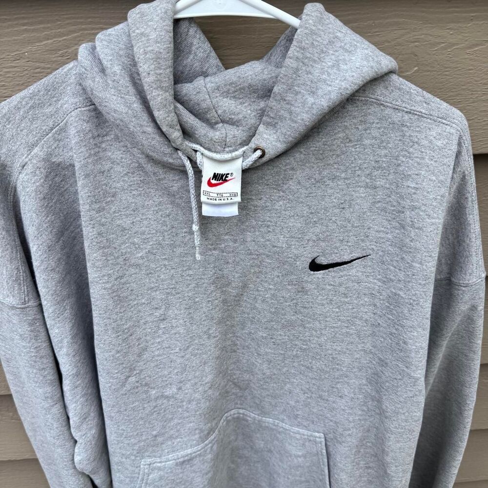 Nike Men's Grey Hoodie